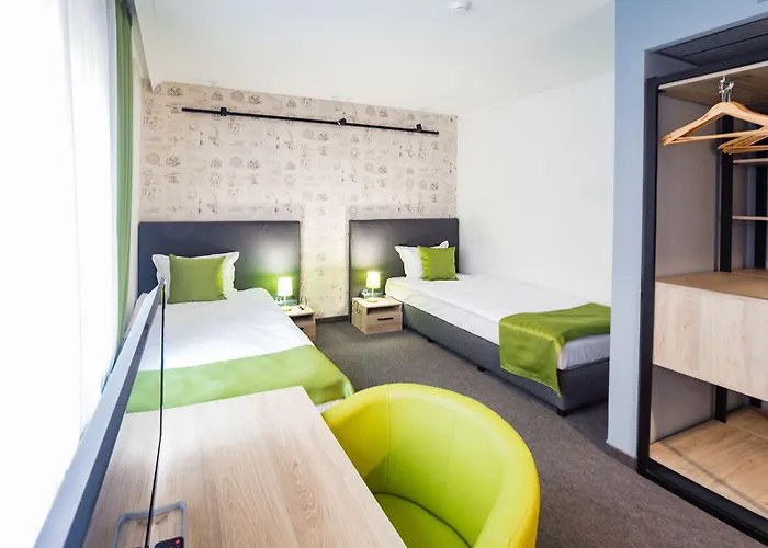 A&m With Free Parking 3*