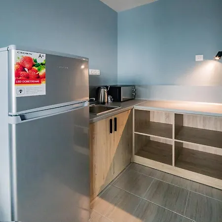 A&m With Free Parking 3*