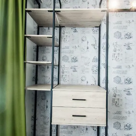 A&m With Free Parking 3*