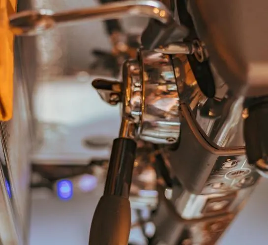 A&m With Free Parking Хотел 3*