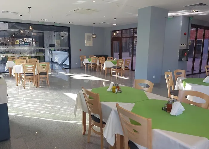 A&m With Free Parking 3*